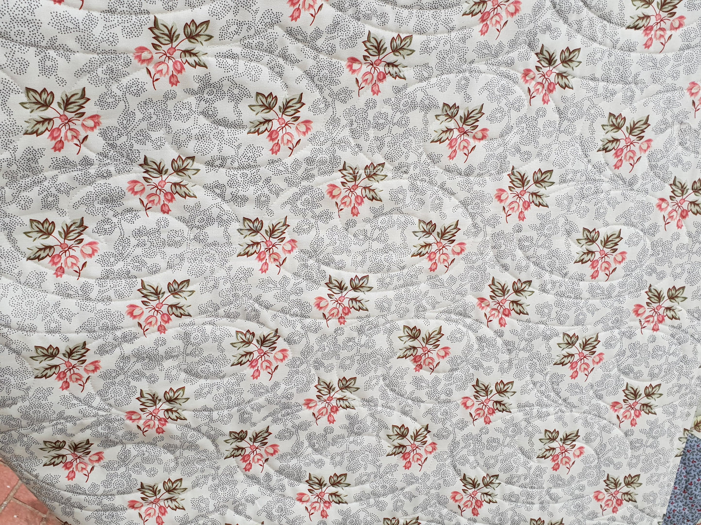 A Square in a Square - Hand pieced and professionally quilted - FREE Shipping in Australia
